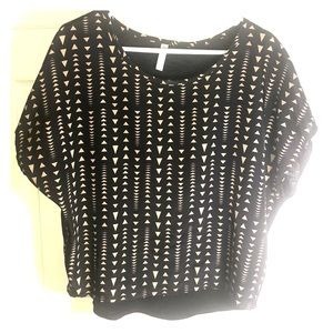 Black and Tan Short Sleeve Geometric Blouse